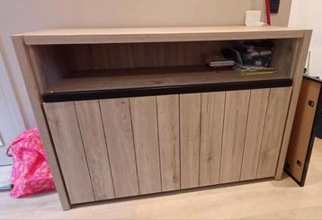 Dressoir  beschikbaar voor biedingen