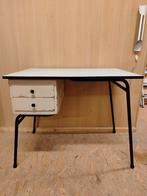 Uniek en stoer vintage bureau/werktafel  jaren 50/60, Ophalen