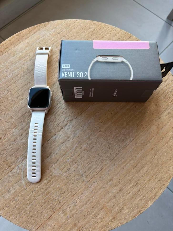 Garmin Venu Sq 2 - Music - Ivory, Handtassen en Accessoires, Smartwatches, Gebruikt, Wit, Afstand, Calorieverbanding, Conditie