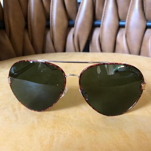 NIEUWE ZONNEBRIL Pilotenbril Oscar de La Renta Linda Farrow, Handtassen en Accessoires, Zonnebrillen en Brillen | Dames, Nieuw