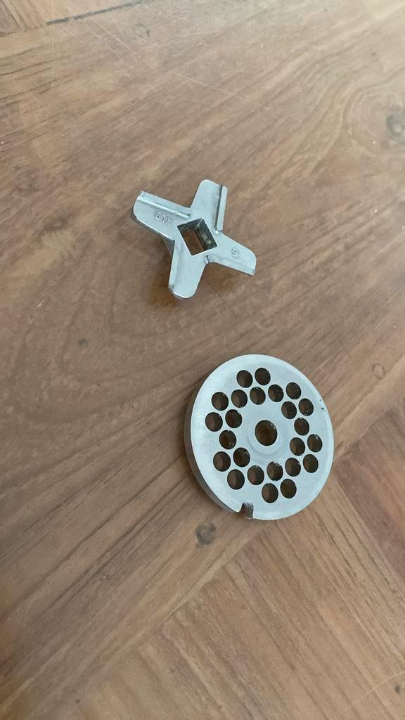 Mes en vermaler van kenwood vleesmolen. Mes nr5. KLD ????, Huis en Inrichting, Keuken | Potten en Pannen, Gebruikt, Ophalen
