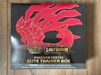 EN Pokémon Center Exclusive Lost Origin Elite Trainer Box, Hobby en Vrije tijd, Ophalen of Verzenden, Nieuw, Boosterbox