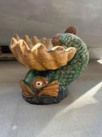 Decoratieve geëmailleerde keramische beker met vis en schelp, Antiek en Kunst, Ophalen of Verzenden