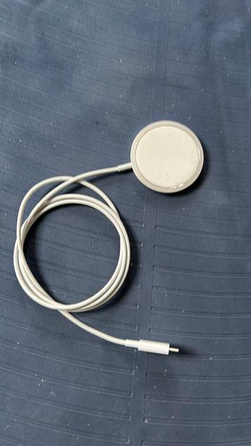 MagSafe iPhone-oplader  beschikbaar voor biedingen