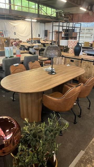 Eettafel lagos nieuw (outlet) beschikbaar voor biedingen