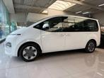 Hyundai Staria 1.6 T-GDi HYBRID 225PK 9 ZITPLAATSEN + GPS -, Auto's, Hyundai, Automaat, Stof, 4 cilinders, Wit