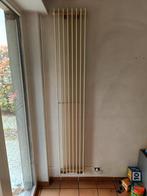 Verticale radiator (33cm B - 200cm L), Doe-het-zelf en Bouw, Ophalen of Verzenden, Zo goed als nieuw