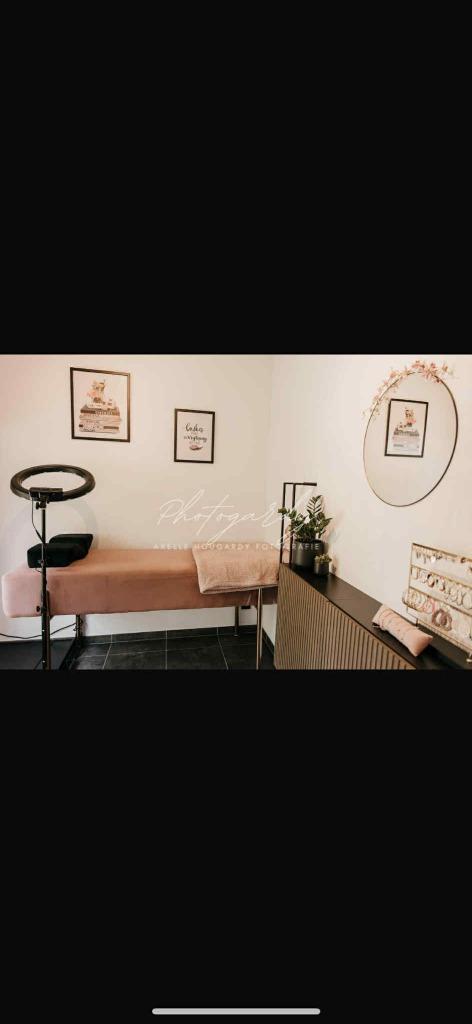 Velvet Behandeltafel Rosegoud, Sport en Fitness, Massageproducten, Zo goed als nieuw, Massagetafel, Ophalen