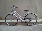 Damesfiets volledig in orde, Fietsen en Brommers, Ophalen, Versnellingen