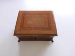 Antieke, houten naaidoos, Ophalen