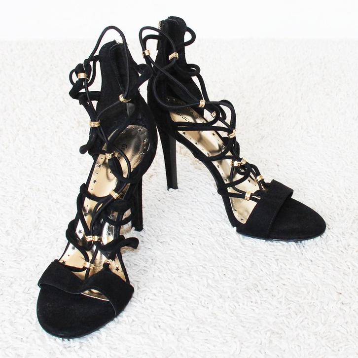 Magnifiques escarpins Graceland en daim s15 (taille38) €45,-, Vêtements | Femmes, Chaussures, Comme neuf, Escarpins, Noir, Envoi