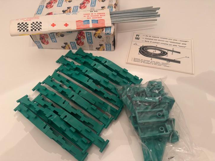 Scalextric Support pour piste « escargot », Enfants & Bébés, Jouets | Circuits, Neuf, Pièces, Enlèvement ou Envoi