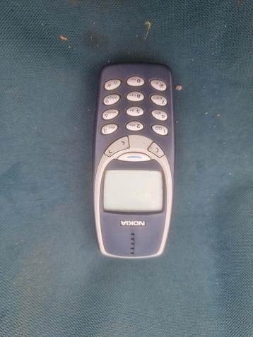 1 er 3310 tres rares  beschikbaar voor biedingen