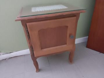 Table de chevet vintage, Comme neuf, Enlèvement, Bois, 45 à 65 cm