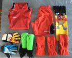 Lot de vêtements + accessoires de football taille 10 ans, Ophalen of Verzenden, Gebruikt, Jongen, Sport- of Zwemkleding