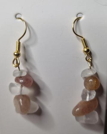 Stenen oorbellen beschikbaar voor biedingen