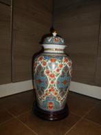 Chinese vaas op sokkel, Antiek en Kunst, Ophalen