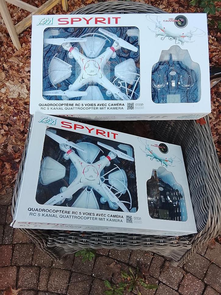T2M Spyrit quadrocopters drones (2), TV, Hi-fi & Vidéo, Drones, Neuf, Autres marques, Enlèvement