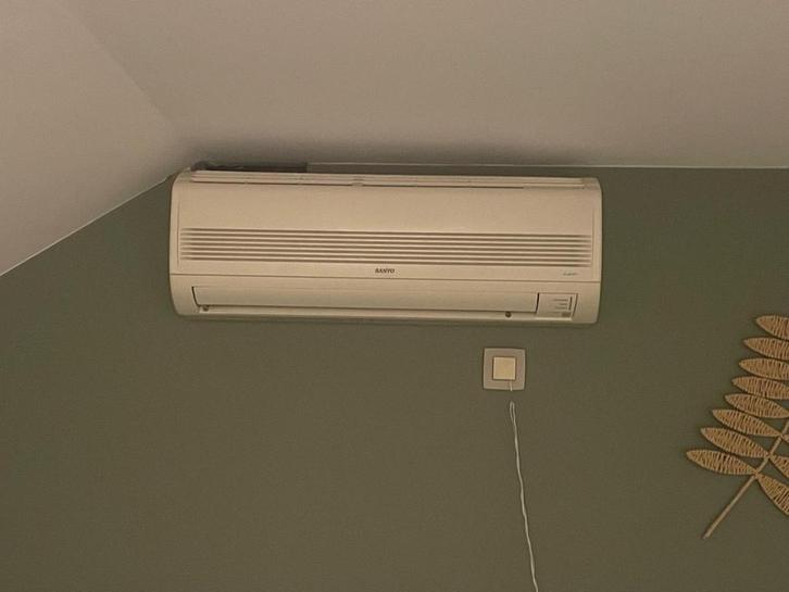 Sanyo split airconditionering, Elektronische apparatuur, Airco's, Gebruikt, Wandairco, 60 tot 100 m³, Koelen en Ontvochtigen, Afstandsbediening