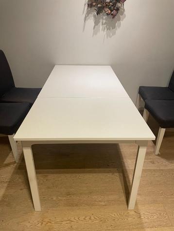Ikea dining table EKEDALEN/ Ikea eettafel EKEDALEN/Table à m