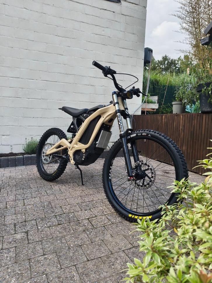 Surron light-bee BAC 4000, Fietsen en Brommers, Overige Fietsen en Brommers, Zo goed als nieuw, Ophalen