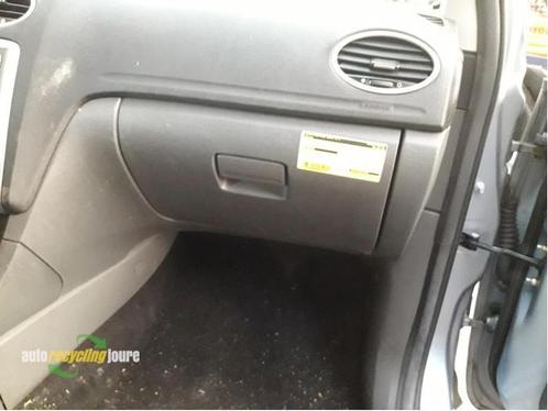Dashboardkastje van een Ford Focus, Auto-onderdelen, Dashboard en Schakelaars, Ford, Gebruikt, 3 maanden garantie