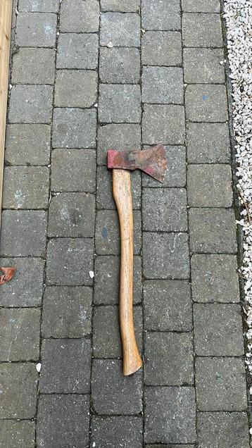 Hakbijl beschikbaar voor biedingen
