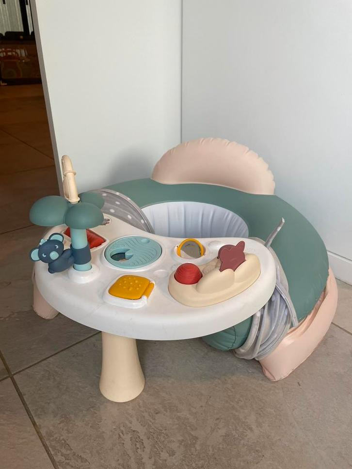Smoby speeltafel met zitkussen, Kinderen en Baby's, Speelgoed | Speeltafels, Zo goed als nieuw, Ophalen