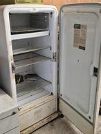 Vintage ijskast met kleine diepvries, Elektronische apparatuur, Koelkasten en IJskasten, Ophalen, 150 tot 200 liter, Gebruikt