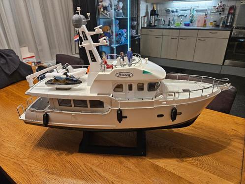 yacht northeiy, Hobby en Vrije tijd, Modelbouw | Boten en Schepen, Nieuw, Groter dan 1:32, Overige merken, Ophalen