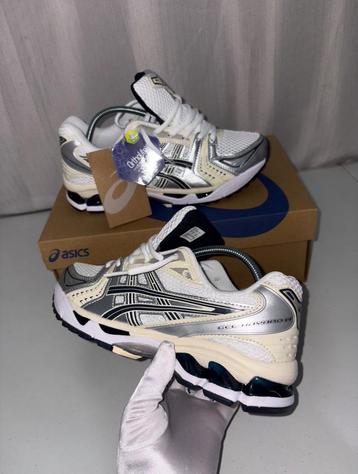 Asics kayano 14 beschikbaar voor biedingen