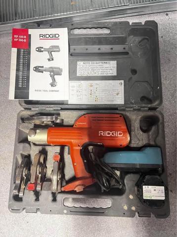Ridgid 100B Compact Persmachine – met bekken en accu beschikbaar voor biedingen