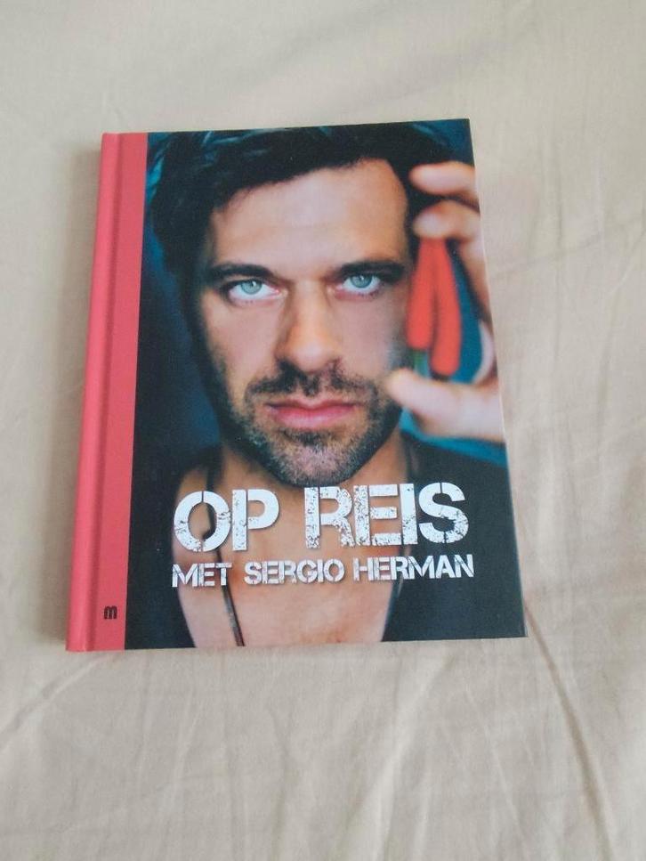 Kookboek Op  reis met Sergio Herman, Boeken, Kookboeken, Zo goed als nieuw, Ophalen of Verzenden