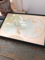 ANTIEKE WERELDKAART MAPPE HANDGESCHILDERD KADER, Antiek en Kunst, Antiek | Schoolplaten, Ophalen of Verzenden, Aardrijkskunde