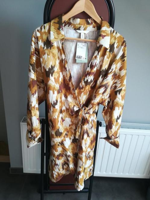 Klassevolle hemdjurk van H&M - Maat M, Kleding | Dames, Jurken, Nieuw, Maat 38/40 (M), Bruin, Boven de knie, Ophalen of Verzenden