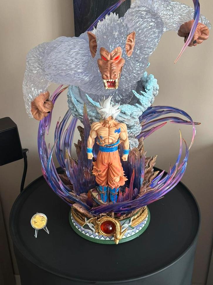 Dragon ball Z goku ultra instinct neuf 52-168 monde, Collections, Statues & Figurines, Comme neuf, Autres types, Enlèvement