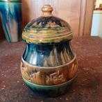 Pot in Vlaams aardewerk, Enlèvement