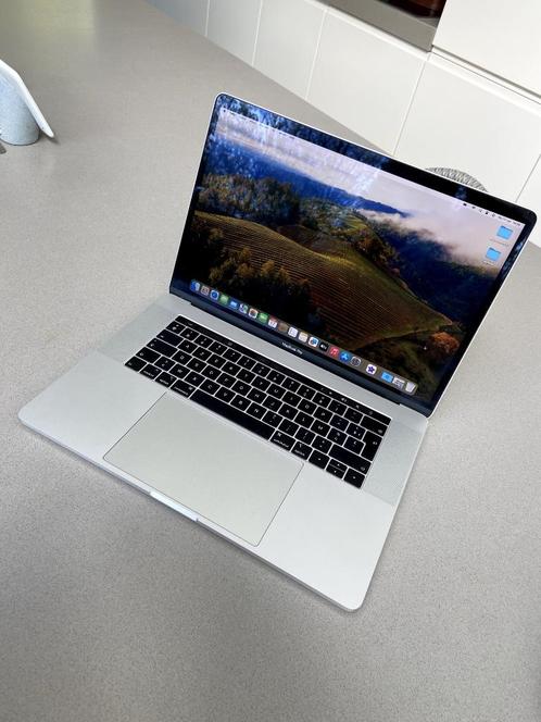 MacBook Pro 15 inch, Computers en Software, Apple Macbooks, Zo goed als nieuw, MacBook, 15 inch, 2 tot 3 Ghz, 256 GB, 16 GB, Azerty