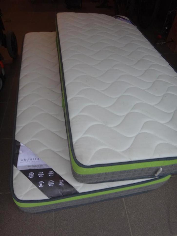 Matrasboxsprings met hoofdeinde, Huis en Inrichting, Slaapkamer | Matrassen en Bedbodems, Nieuw, Matras, 90 cm, 200 cm, Tweepersoons