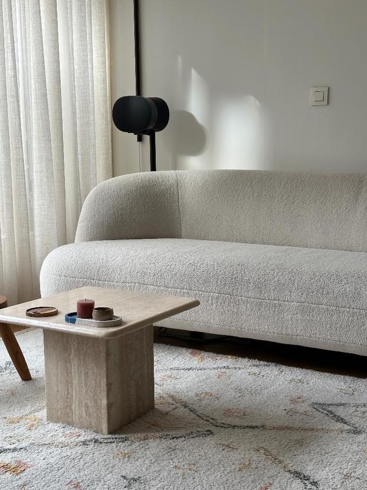 Super mooie bouclette 5-zit zetel, Huis en Inrichting, Zetels | Zetels, Zo goed als nieuw, Rechte bank, Vierpersoons of meer, 200 tot 250 cm