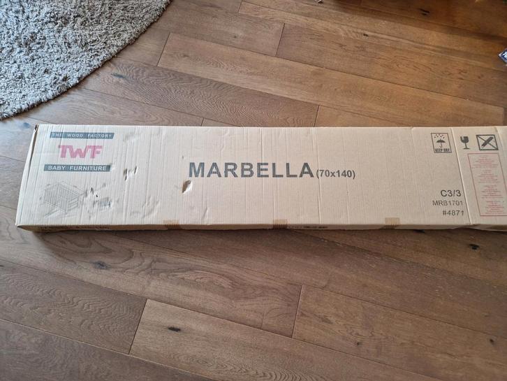 lit bébé Marbella neuf dans sa boîte, Enfants & Bébés, Berceaux & Lits, Neuf, Lit, Enlèvement ou Envoi