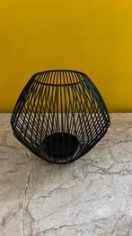Een Beliani THURSTON lantaarn van 22 cm zwart metaal, Ophalen of Verzenden, Zo goed als nieuw, Zwart