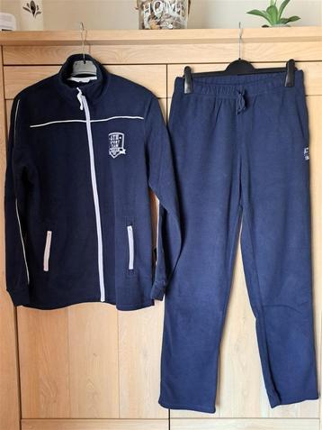 Huispak / trainingspak fleece maat M beschikbaar voor biedingen