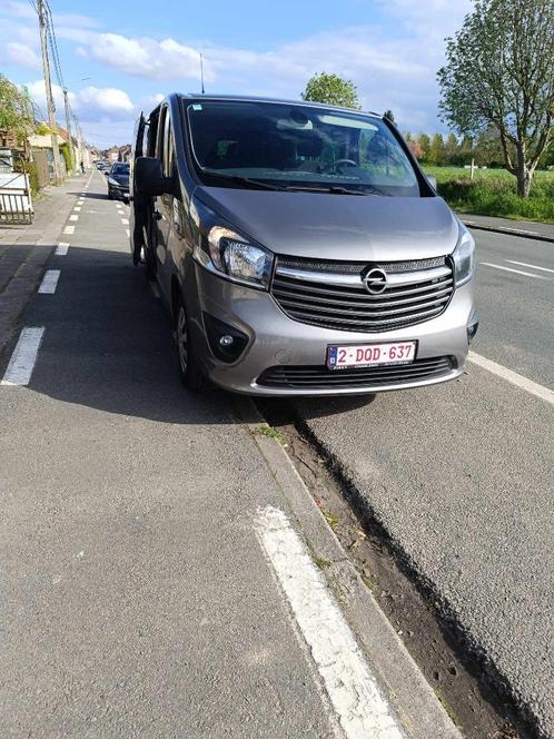 Opel vivaro double cabine 6 places, Autos, Camionnettes & Utilitaires, Particulier, ABS, Phares directionnels, Régulateur de distance