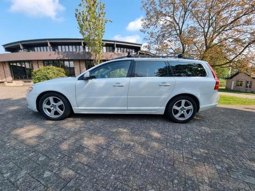 Volvo V70 Automaat Momentum, Auto's, Volvo, Particulier, V70, Trekhaak, Diesel, Automaat, Leder, Onderhoudsboekje, Ophalen