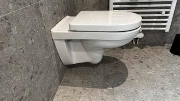 Toilette / wc villeroy & boch avec lunette automatique beschikbaar voor biedingen