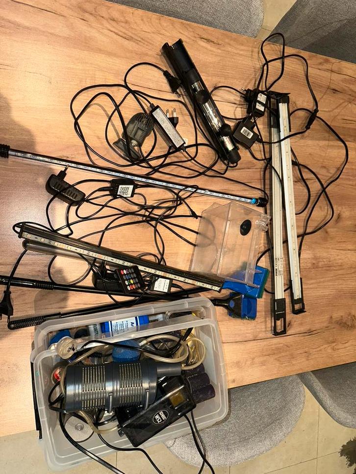 1 LOT Aquarium toebehoren, Dieren en Toebehoren, Vissen | Aquaria en Toebehoren, Zo goed als nieuw, Ophalen of Verzenden