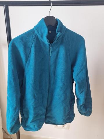 Vetements sport femme/jeune fille beschikbaar voor biedingen