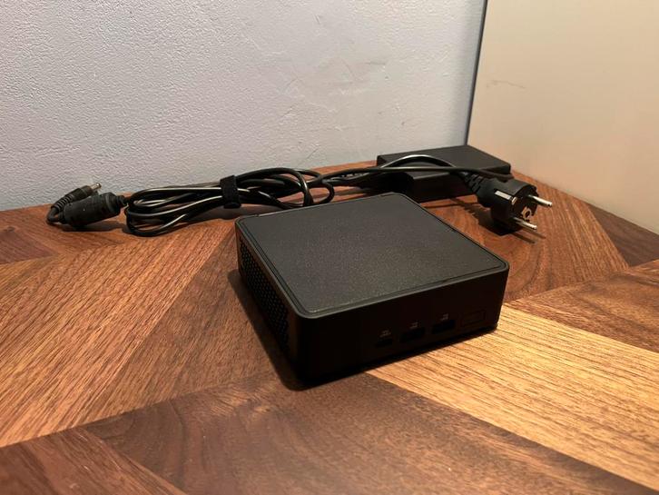 Asus NUC15CRK I5 15de gen Ultra NIEUW!!!, Computers en Software, Desktop Pc's, Nieuw, 4 Ghz of meer, SSD, 32 GB, Ophalen of Verzenden