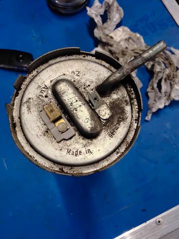 Transmetteur jauge reservoir BMW E30  316 moteur M10 beschikbaar voor biedingen